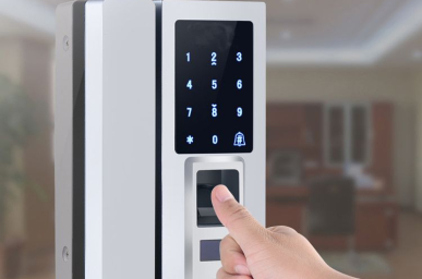 Khóa vân tay Ultralock Đảm bảo an toàn và tiện lợi cho ngôi nhà của bạn