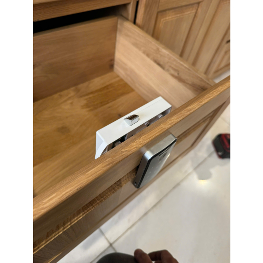 Khóa tủ ultralock M-17 phiên bản cao cấp, Chức cài đặt dành cho cá nhân, công ty, phòng tập công cộng